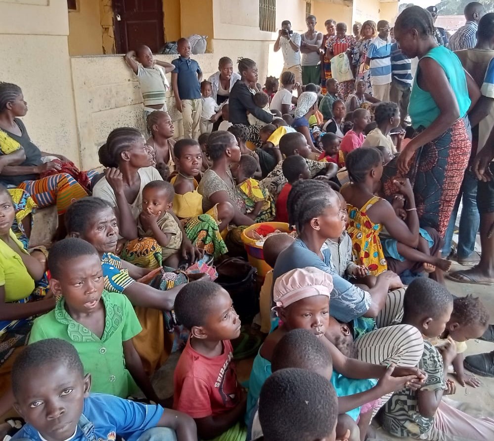 Conflit Teke-Yaka : Des milliers de personnes ont fuit Kwamouth pour se réfugier dans des sites d’accueil improvisés (MSF)