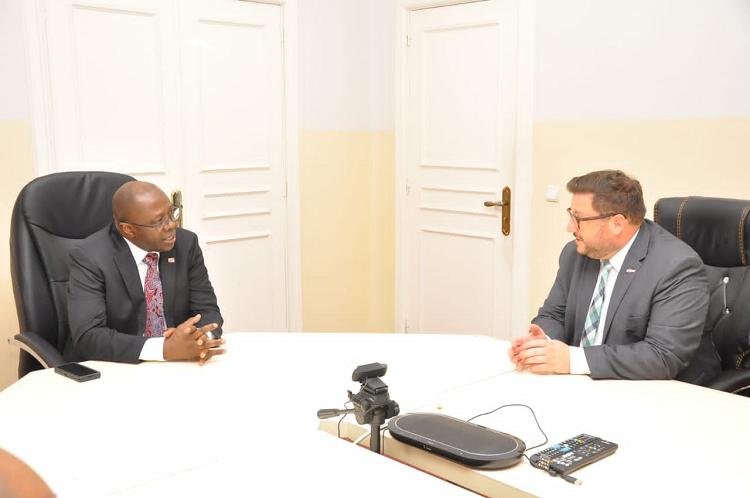 RDC : Christian Mwando s’entretient avec le nouvel ambassadeur suisse sur la réunion mondiale pour l’aide humanitaire