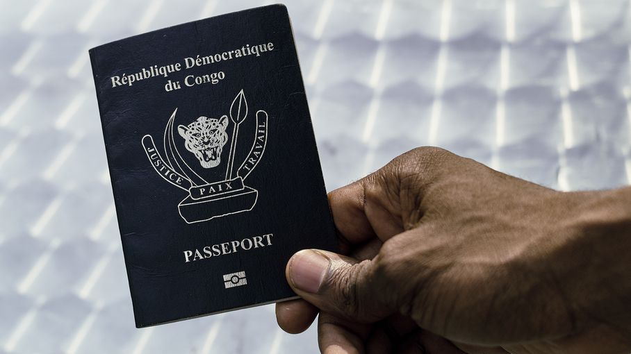Passeport, permis de conduire, titres académiques… : Tshisekedi juge « inadmissible » que leur délivrance dure des mois voire des années