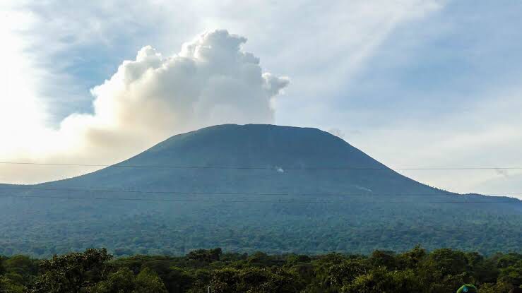 Goma : Le volcan Nyiragongo de nouveau « actif », l’OVG appelle à la vigilance (Communiqué)