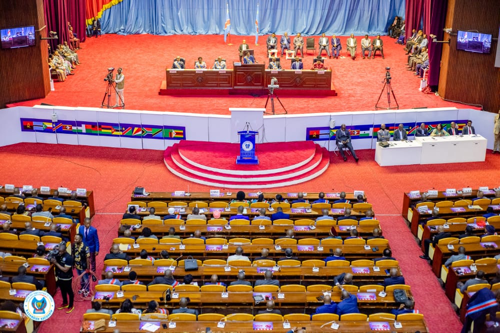 RDC : L’Assemblée nationale interdit l’intégration aux seins des FARDC et de la police nationale de tout membre des groupes armés