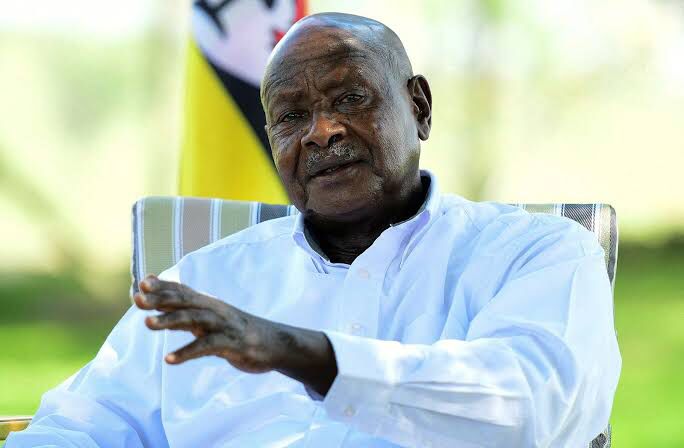 OPINION: ‪« un pays doit se défendre seul, s’il ne peut pas le faire, ce qu’il souffre d’une forme de SIDA politique » ( Yoweri Museveni)