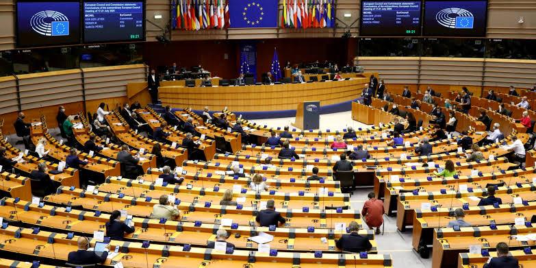 Agression dans l’Est : Le parlement européen exprime son inquiétude par rapport aux violations des droits de l’homme subies par les femmes