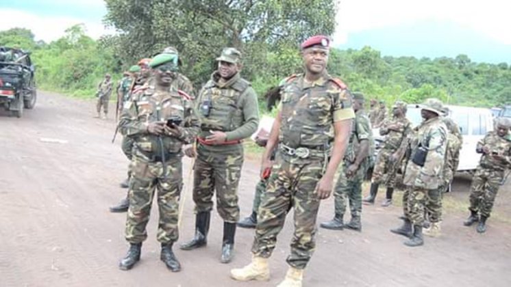 Agression du M23 : Le Général Shiko Tshitambwe inspecte les troupes des FARDC au front